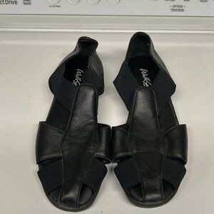 WalkSmart Black Leather Sandals Size 6.5